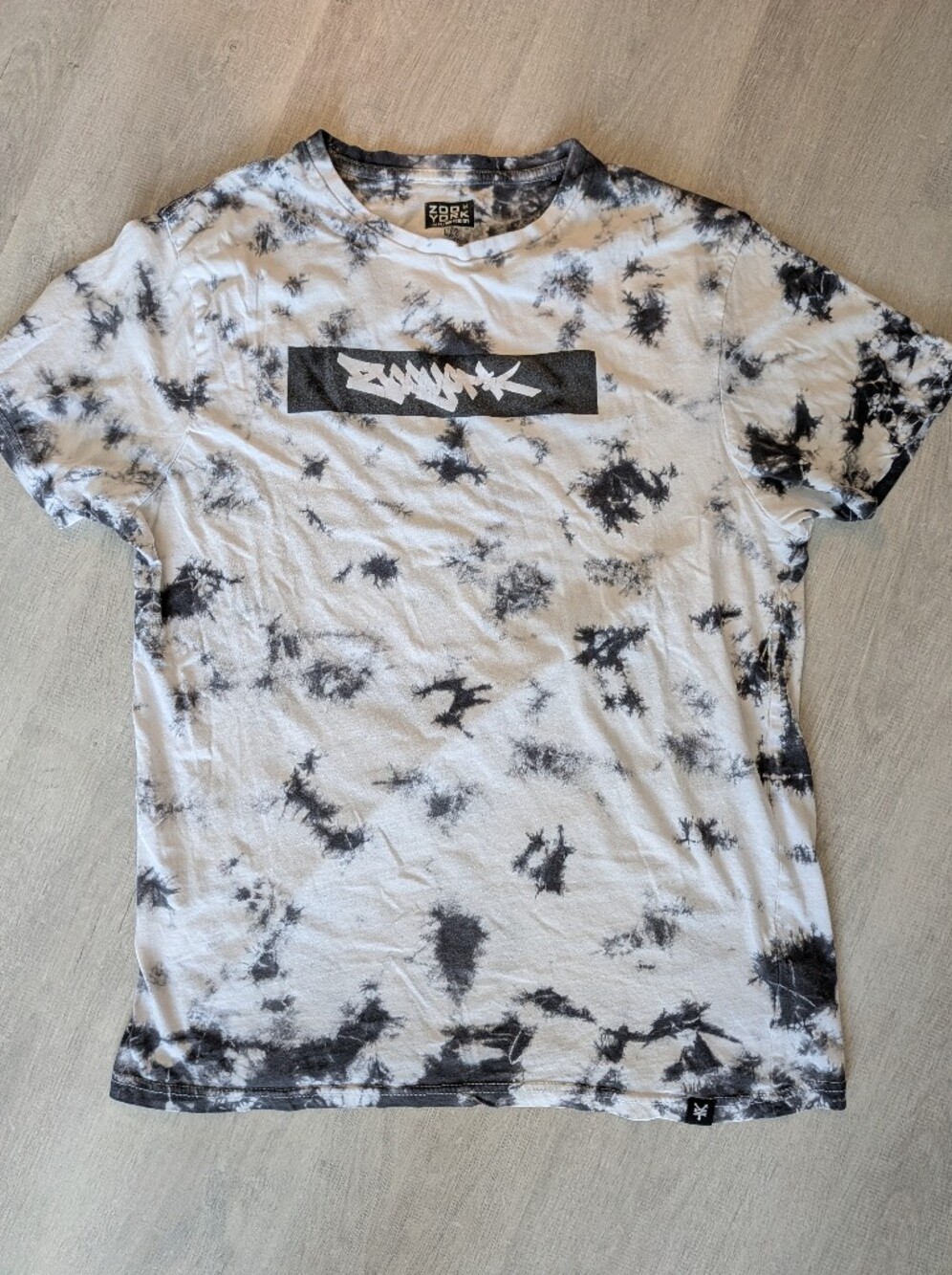 Zoo York Black And White Tshirt